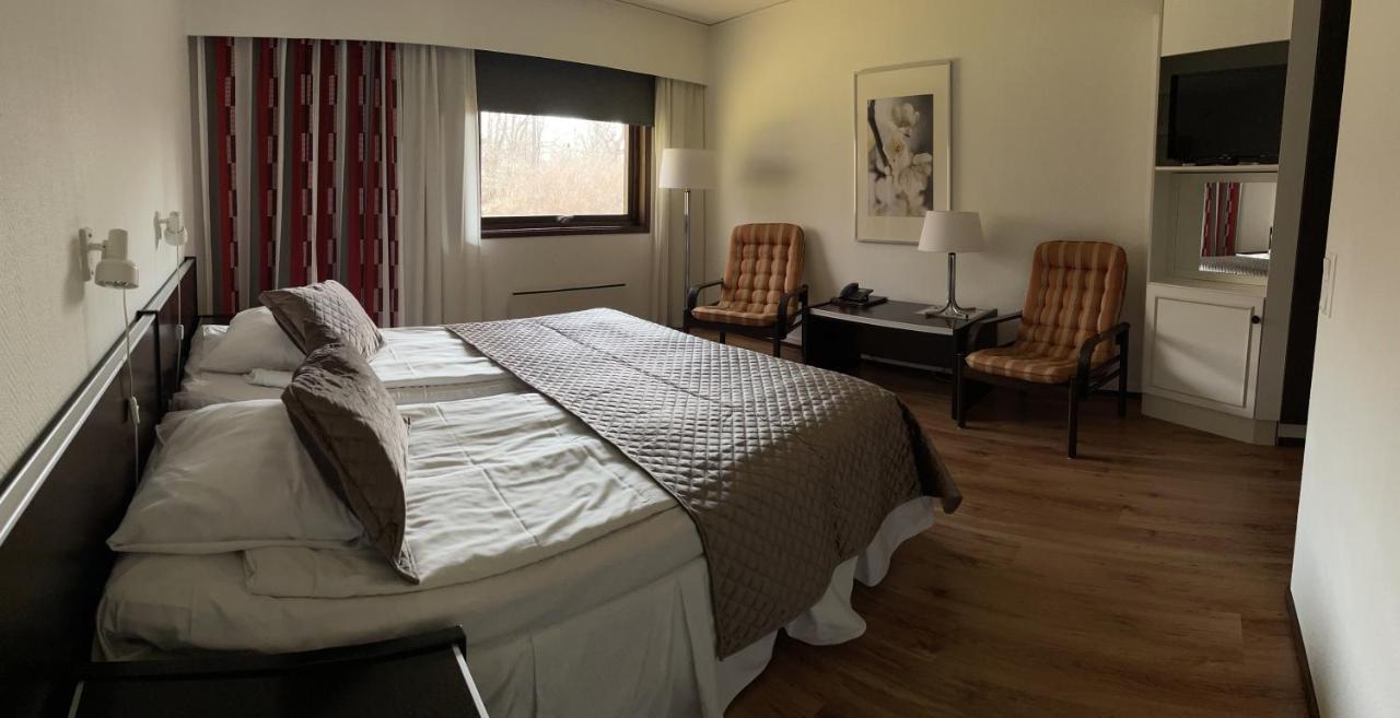 Eckeroe Hotell & Restaurang Buitenkant foto